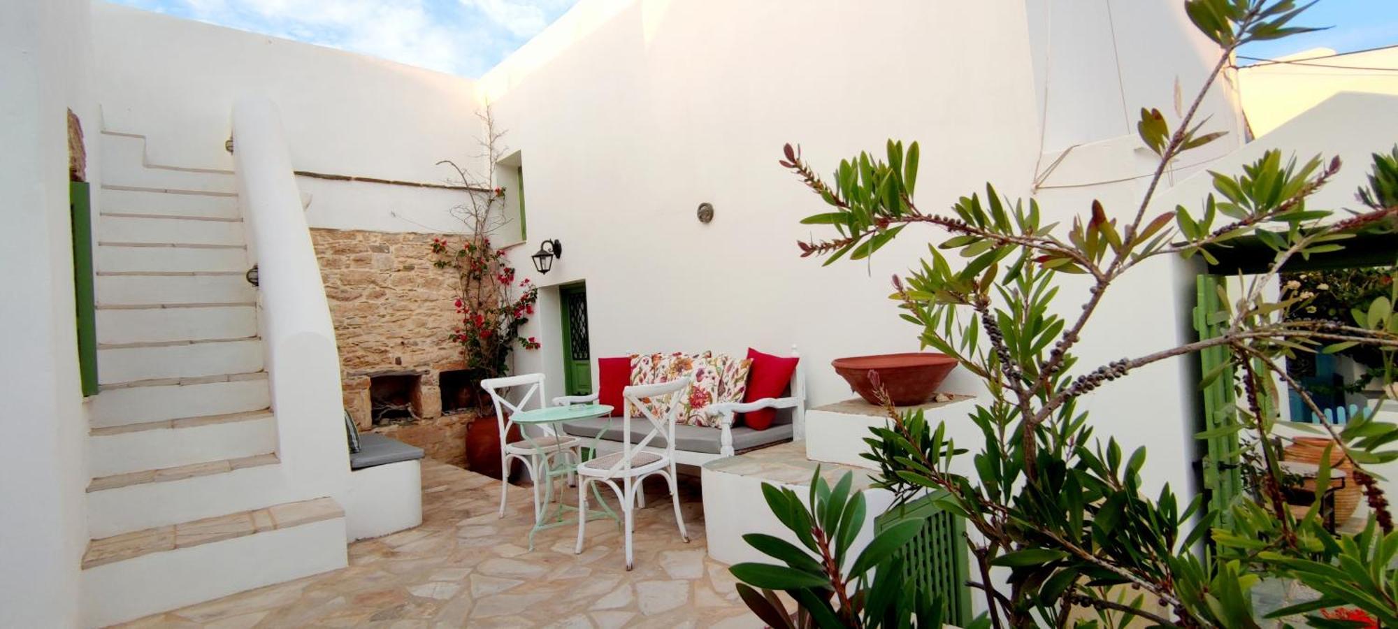 Holiday home Matsas Mansions Folegandros Town