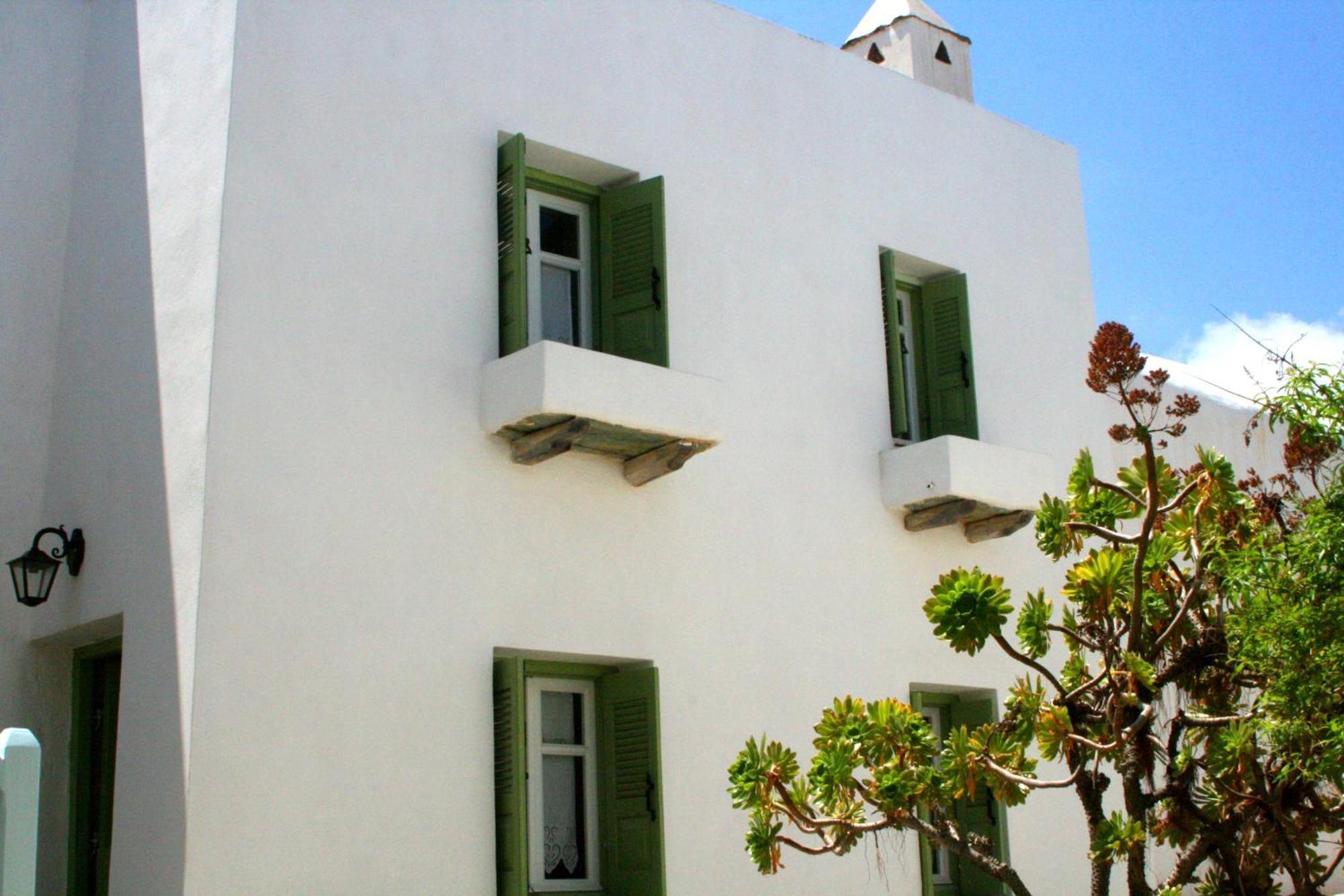 Matsas Mansions Holiday home Folegandros Town