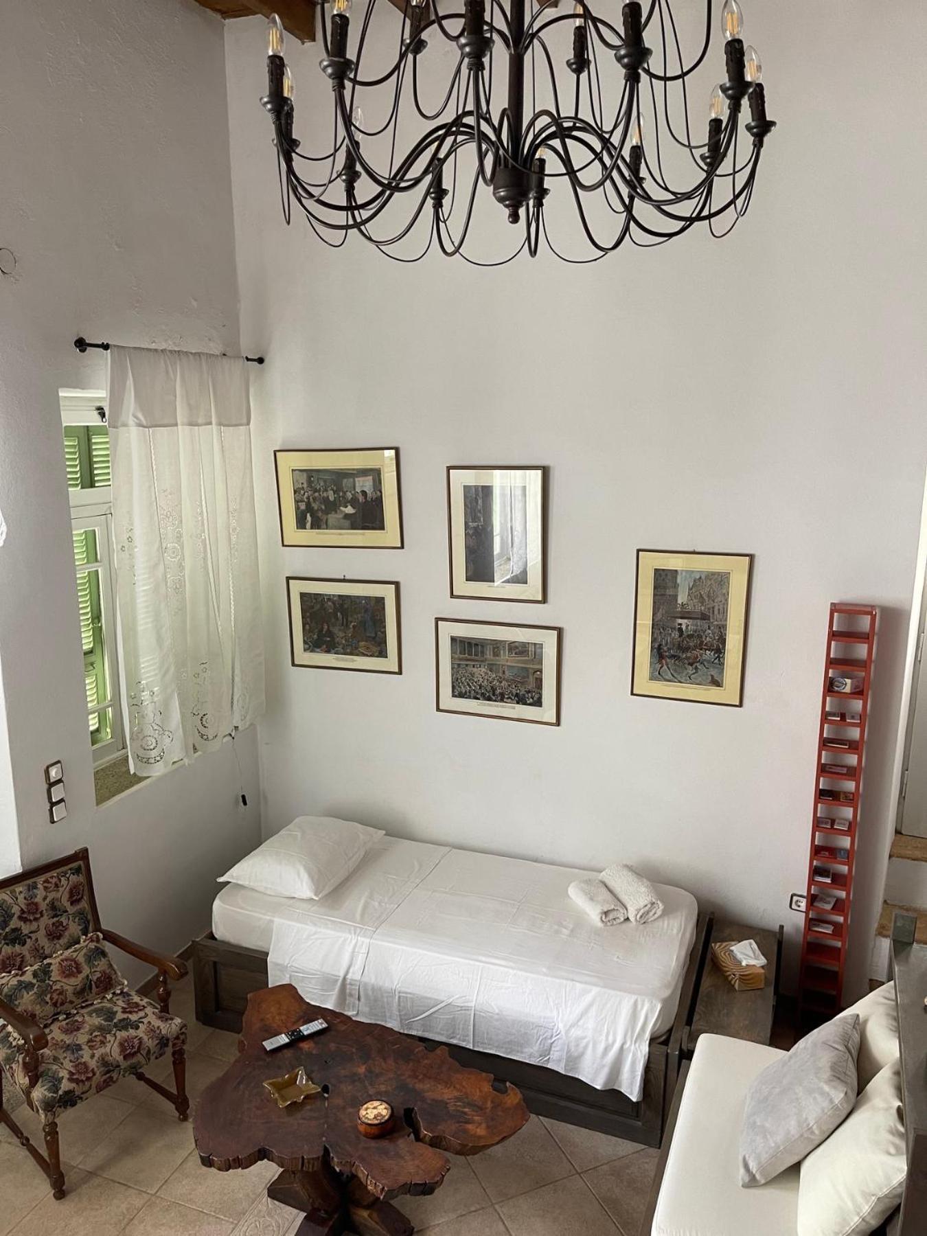 Matsas Mansions Holiday home