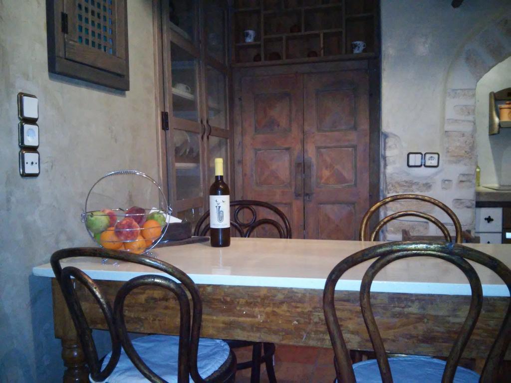 Holiday home Matsas Mansions Folegandros Town